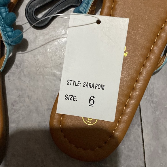 Brand new size 6 women teal pompom slippers sandals summer shoe blue - Picture 5 of 5